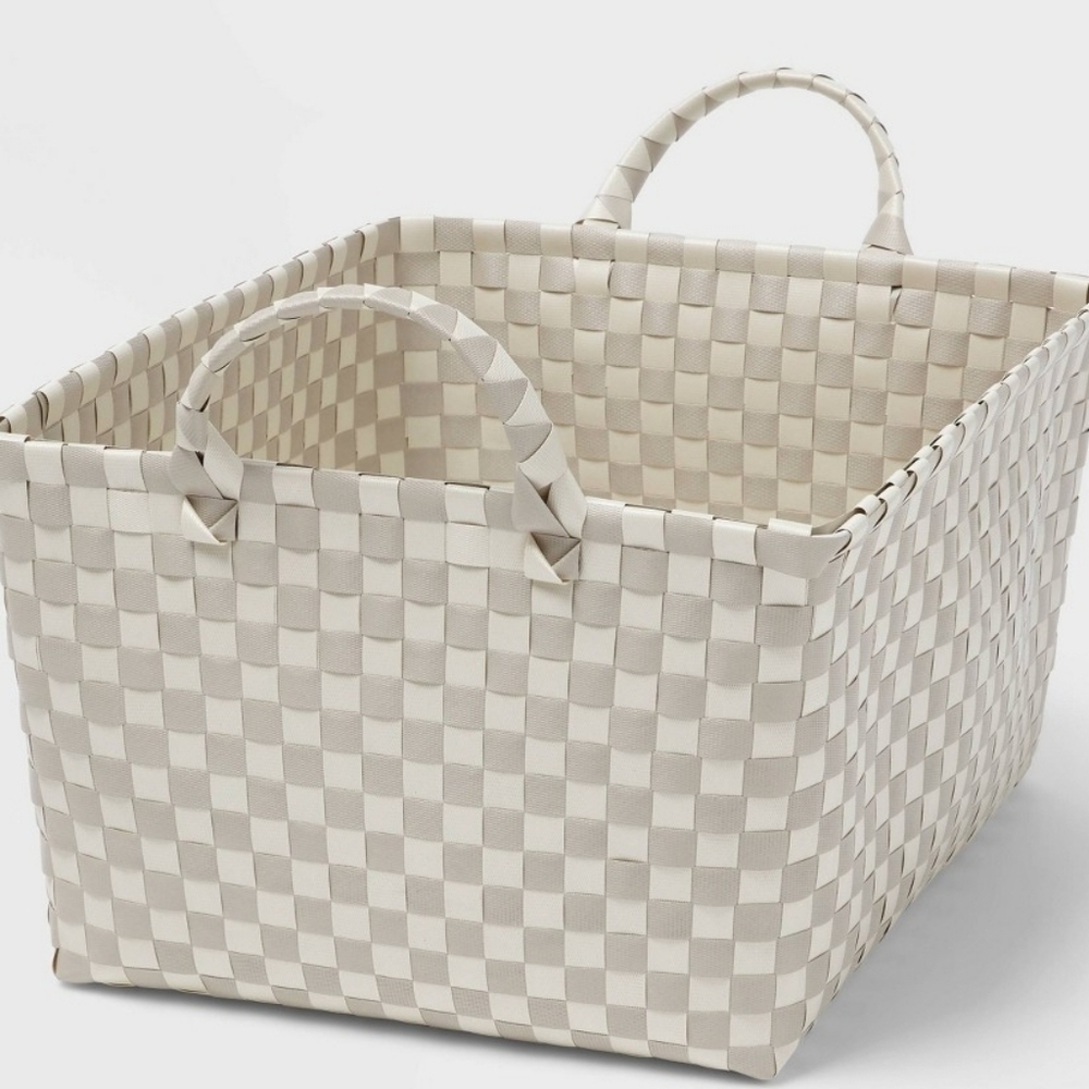 NWT! Brightroom Woven Checkered Tan White Large Storage Basket with handles